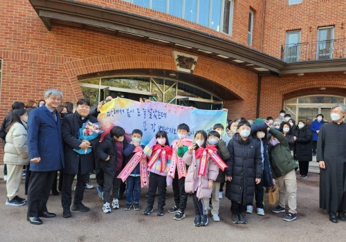 진강 베난시오 신부님 부임